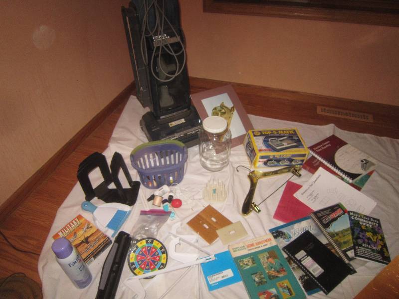 lot 7 image: Misc Lot