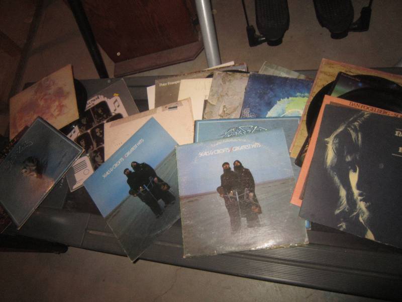 lot 37 image: Lot of Records