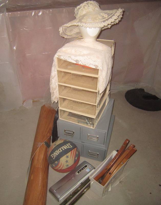 lot 43 image: Misc Lot