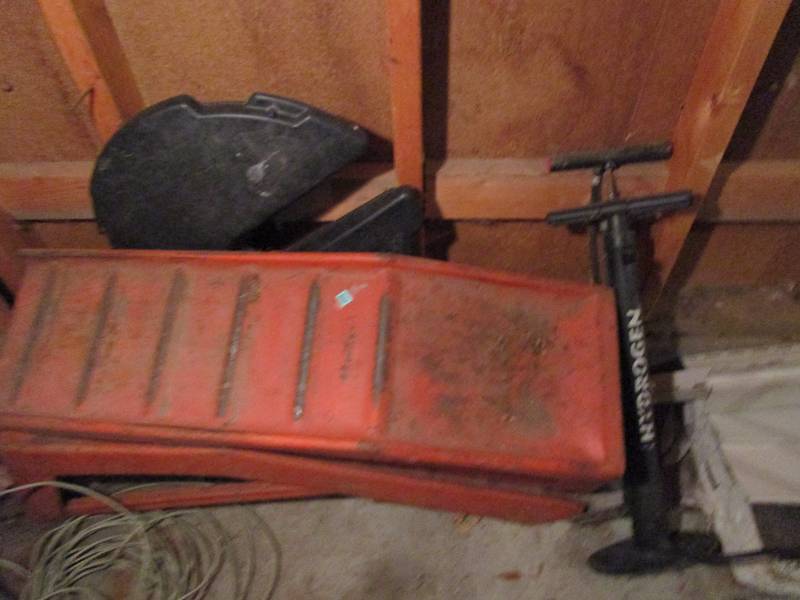 lot 60 image: Misc Garage Lot