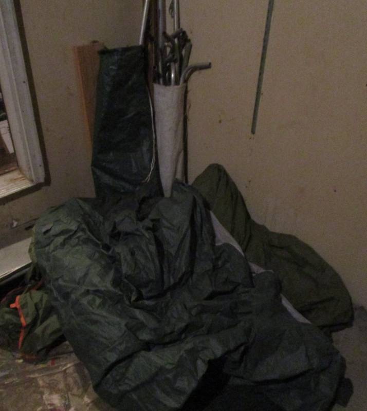 lot 69 image: Misc Tents and Railing