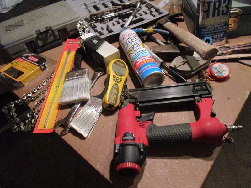 lot 71 image: Misc Garage Lot