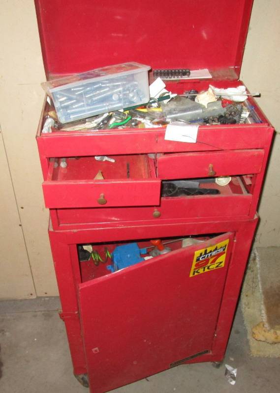 lot 75 image: Red Metal Tools Cabinet with Misc Stuff in it
