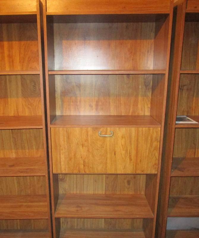 lot 78 image: Large Shelf with desk