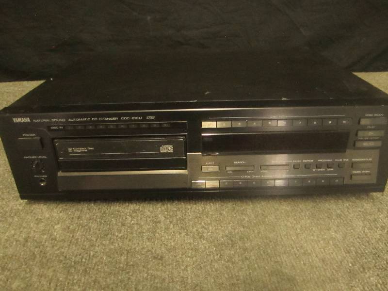 Yamaha 10 CD changer CDC-610 U...