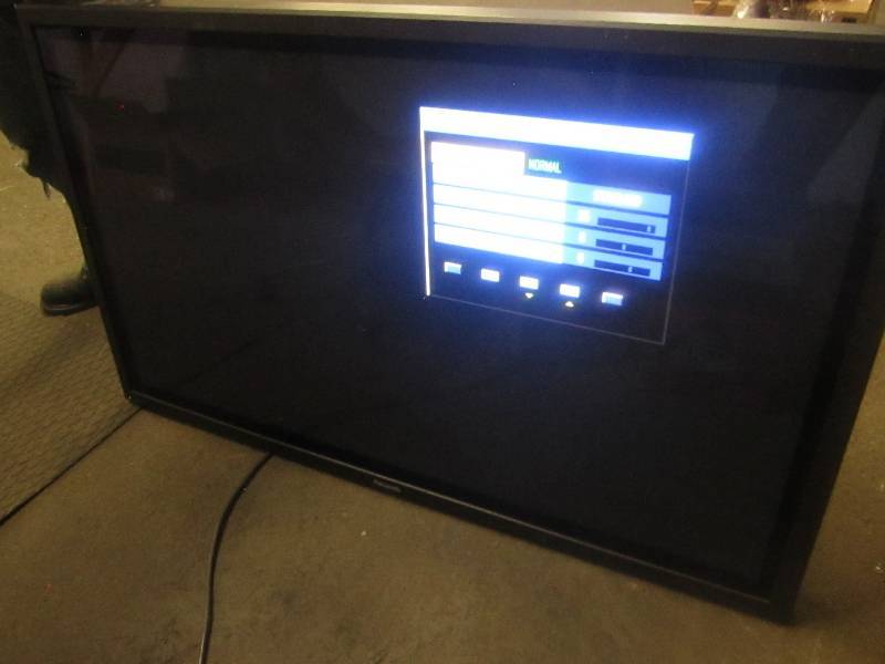 Panasonic YH-50PHD8 flat screen TV ...