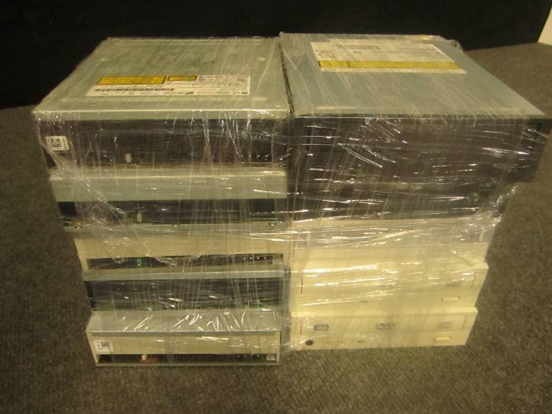 Lot of 10 DVD RRW and CD-R RRW dr...