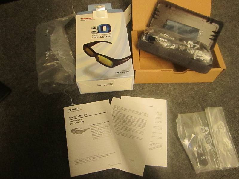 Toshiba 3D Glasses FPT-AGO1U Look b...