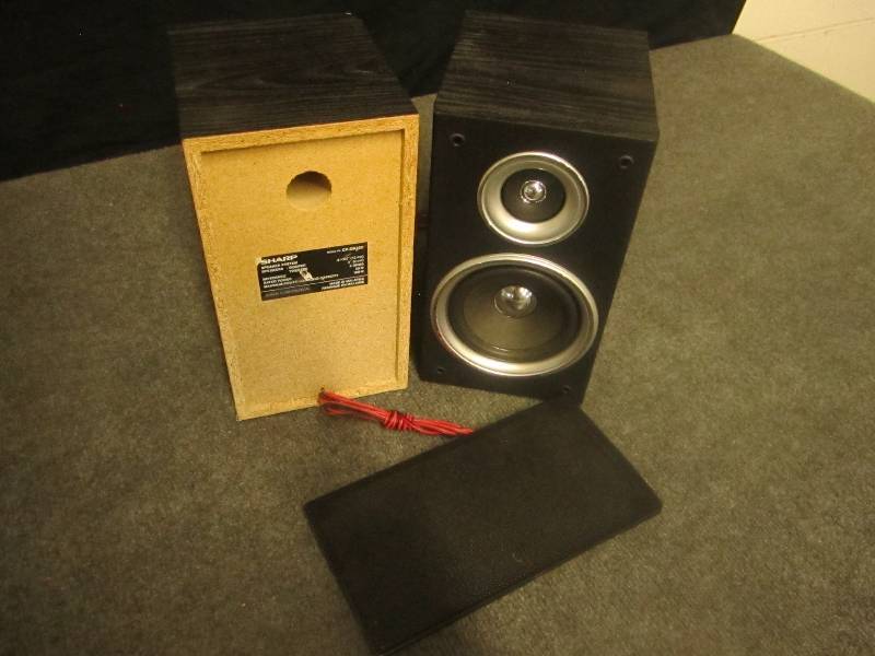 2 Sharp CP-DK255 4 34 speakers...
