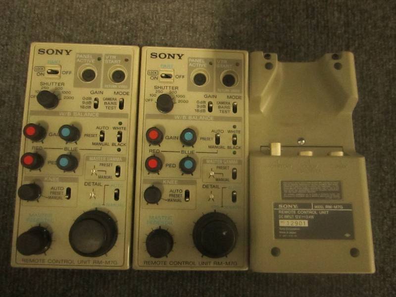 Lot of 3 Sony remote control unit R...