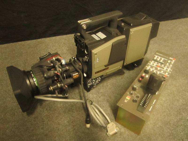Ikegami HL-45AW professional video ...