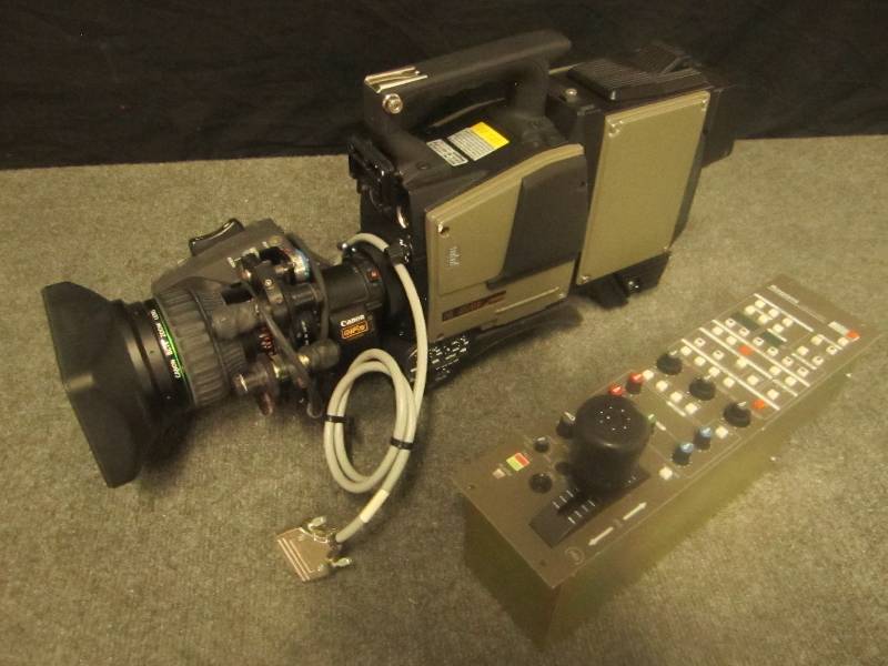 Ikegami HL-45AW professional video ...