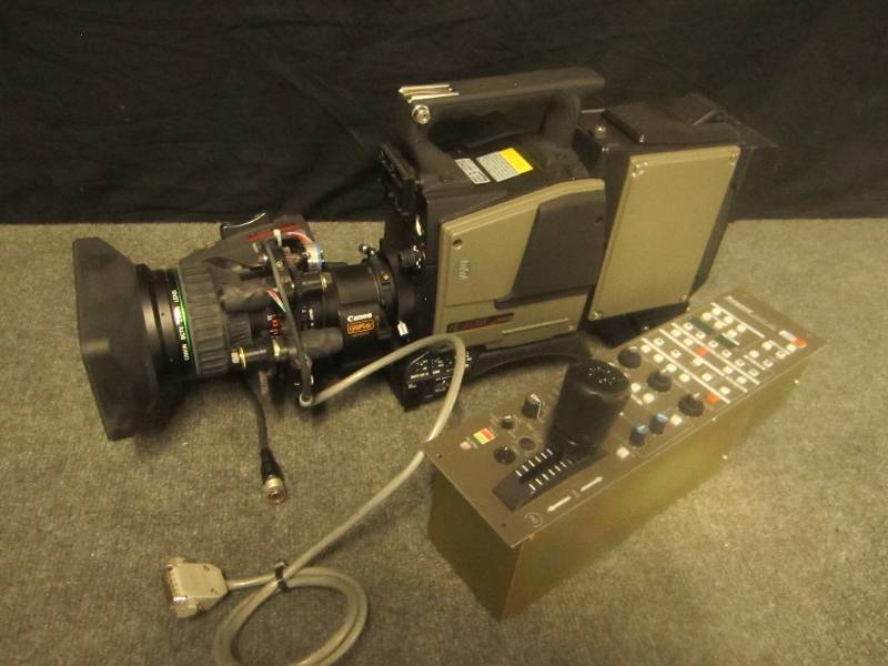Ikegami HL-45AW professional video ...