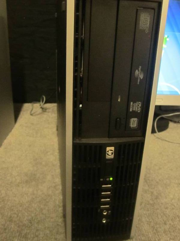 HP Compaq Elite 8000 Desktop Comput...