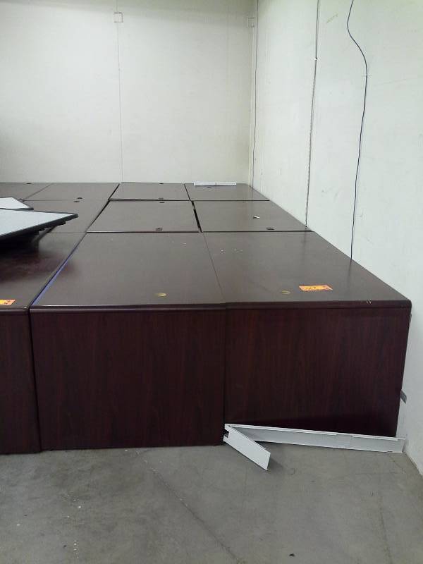 lot 2 image: Set of 6 Matching Wooden Office Desks