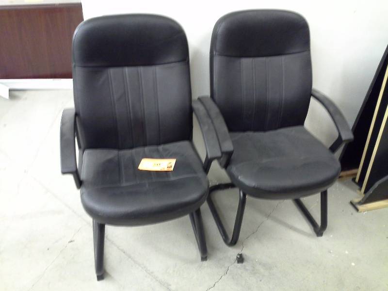 lot 20 image: Pair of Black Office Chairs