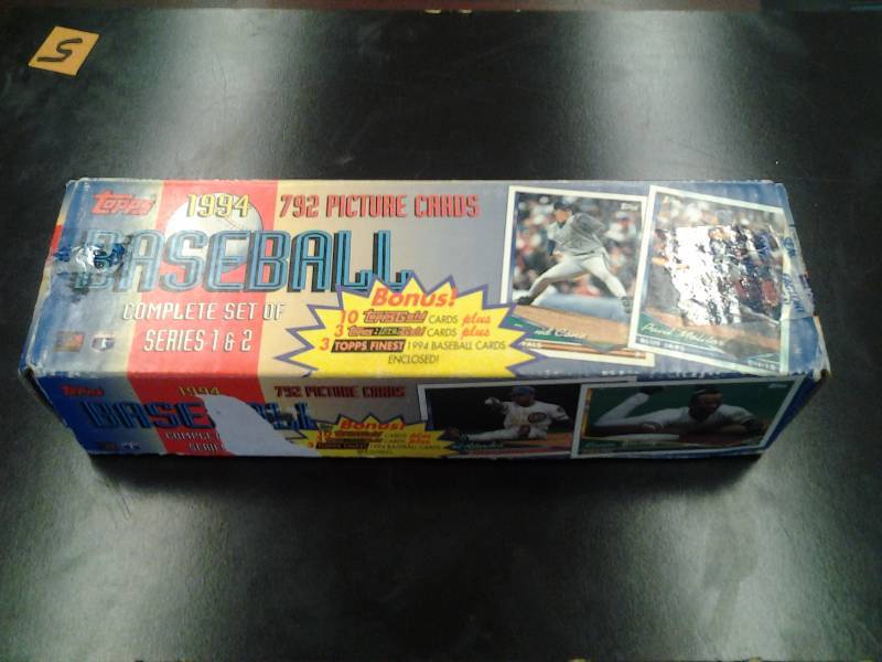 1994 Topps Baseball Cards (Not Complete Set)