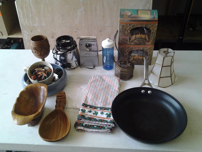 Calphalon Skillet, Other Kitchen Misc, Wood Decor