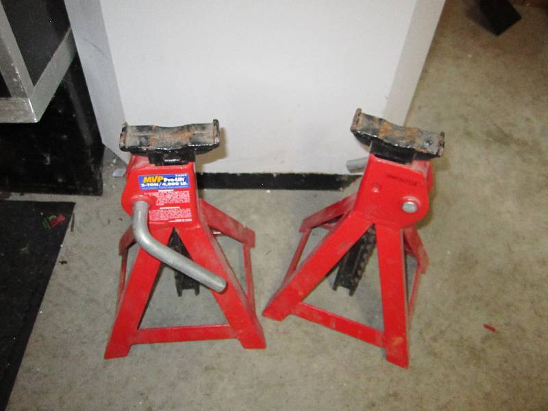 MVP Pro lift Car jacks qty 2 Can ho...