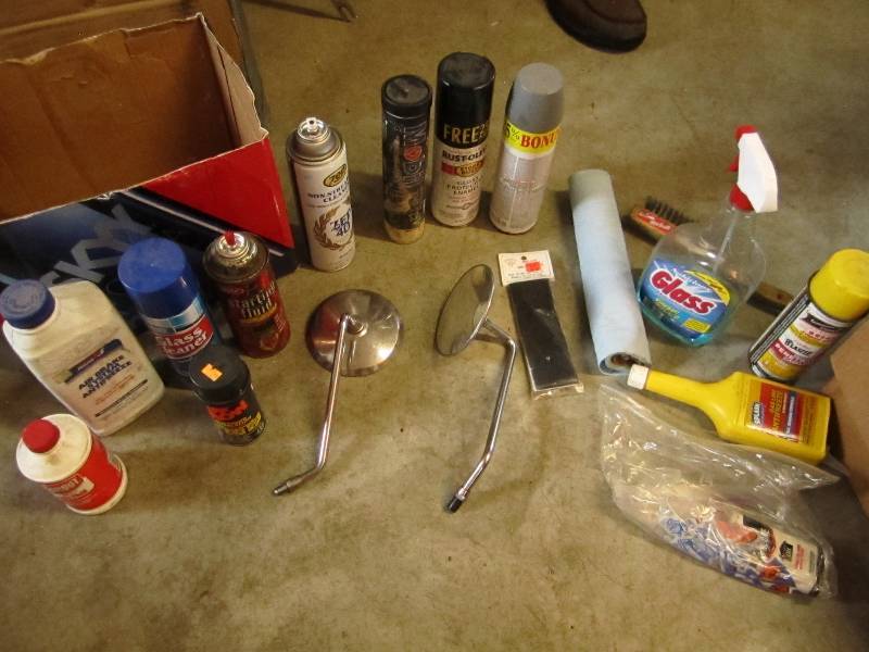 Box of misc cleaners and mirrors...