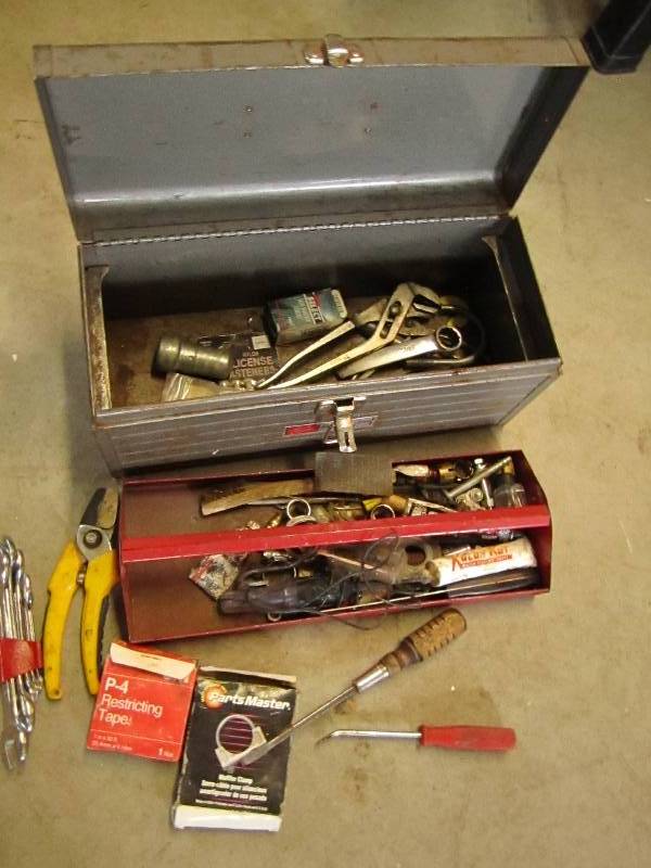 Craftsman tool box full of tools...
