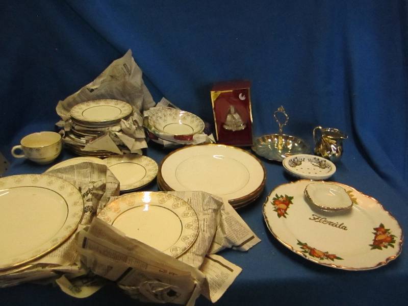 Lot of gold rimmed and other glassw...