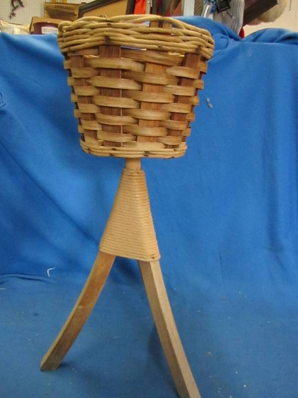 Small basket with stand...