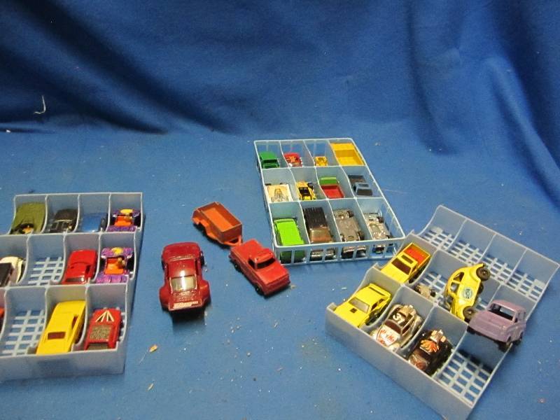 Lot of vintage toy cars...