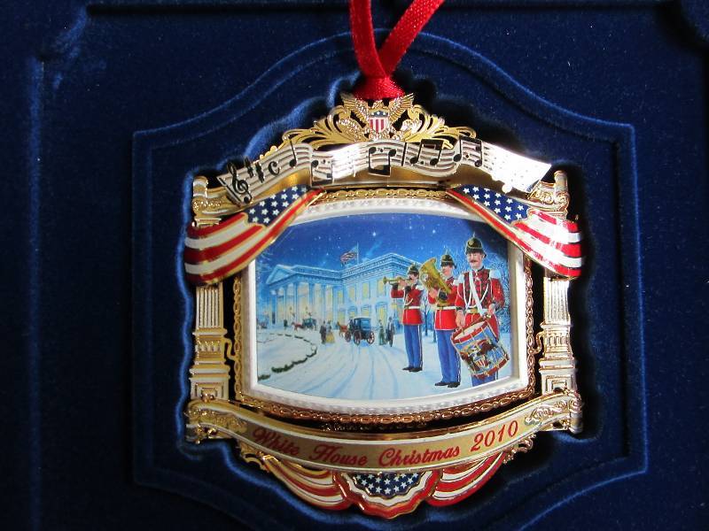 The White House 2010 Christmas orna...