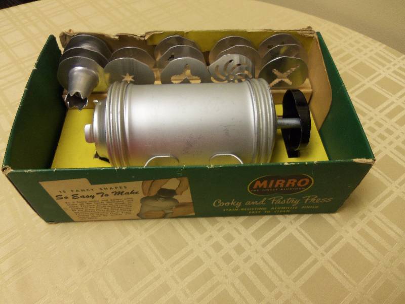 Vintage Mirro Cookie Press