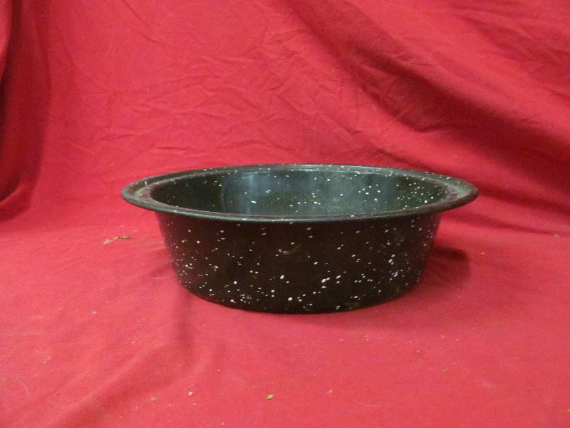 Enamel Pan