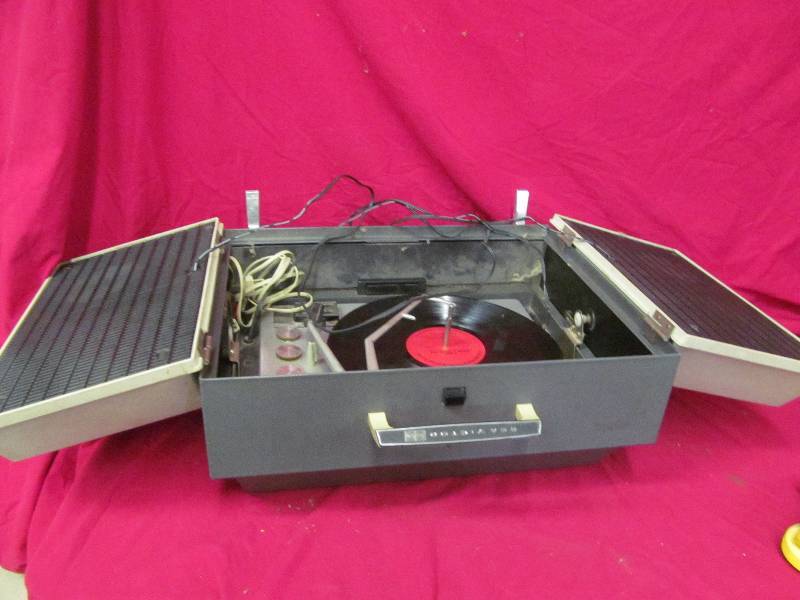 RCA Turn Table