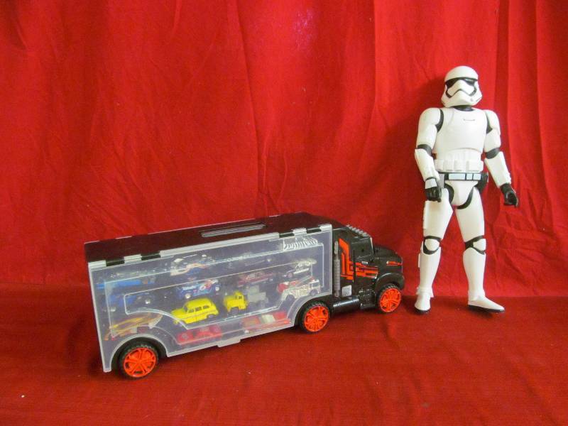 Car HaulerDie Cast Cars