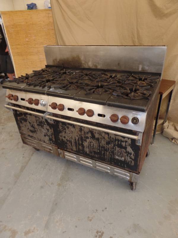 10 Burner Stove with Double Oven