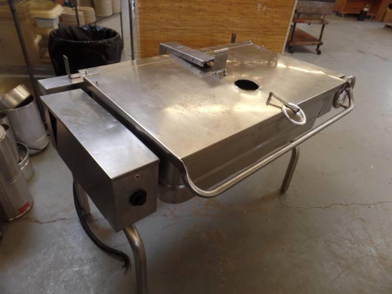 Tilting Skillet Braising Pan