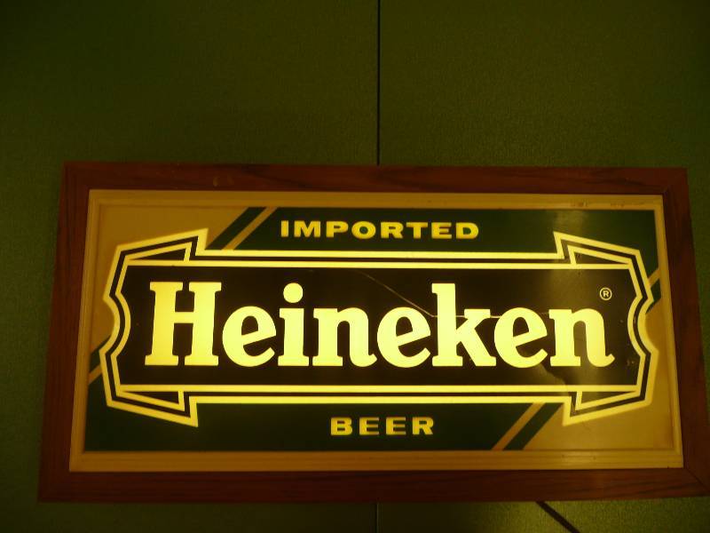 HEINEKEN LIGHTED SIGN - WORKS