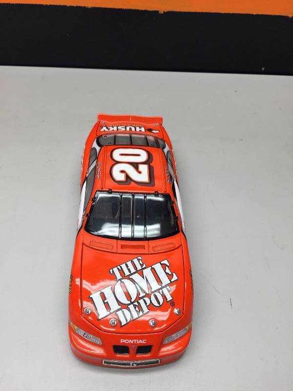 lot 12 image: TONY STEWART #20 HOME DEPOT 124 SCALE CAR COLLECTIBLE CAR
