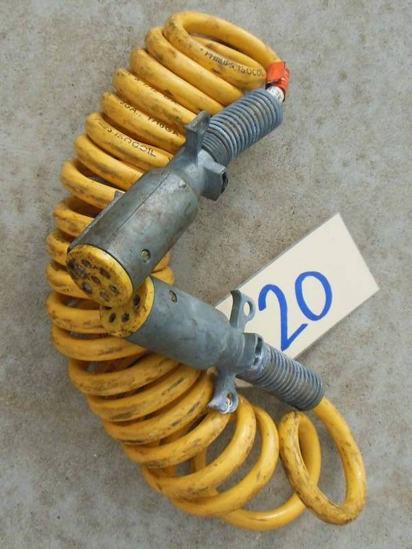 lot 20 image: Semi Electrical Plug - Phillips Isocoil