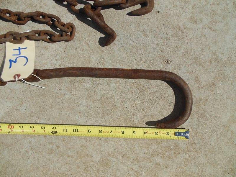 lot 34 image: J Hook - no visible markings - believed to be 54oo lb WLL and approx. 10 8 of chain with grab hook and hook