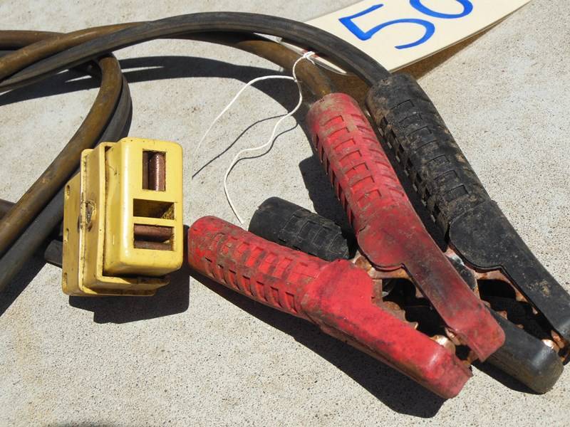 lot 50 image: Auxiliary Plug In Jumper Cables