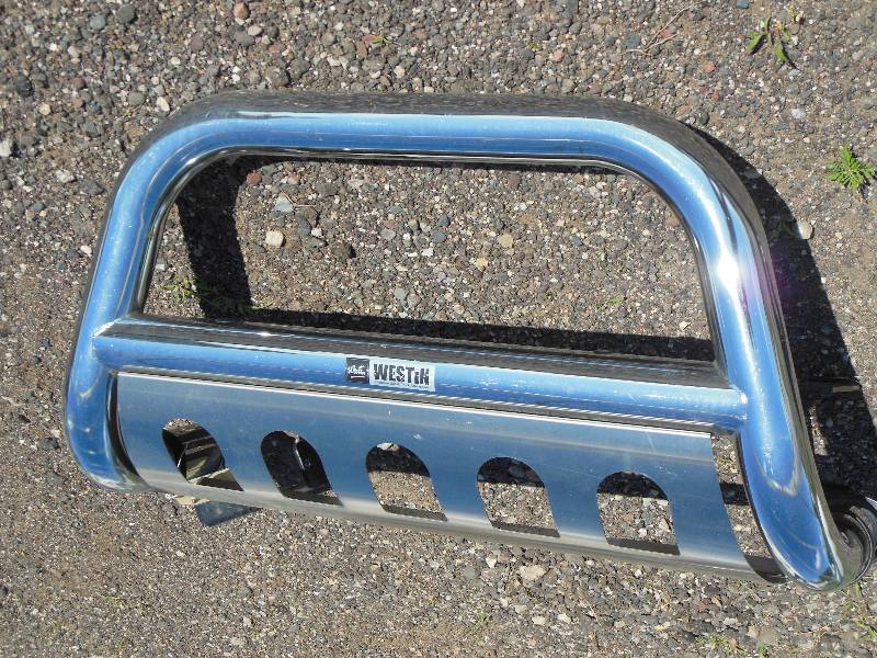 lot 81 image: Westin Chrome Push Bar with stainless steel plate