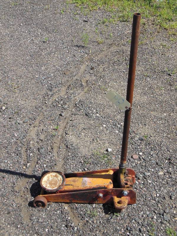 lot 89 image: Hydraulic Jack, believed to be 3 Ton