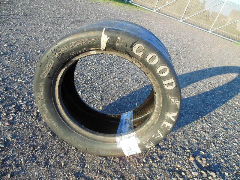 lot 104 image: Goodyear Blue Streak Sports Car Special 22.5 x 8.0 - 14 Tire