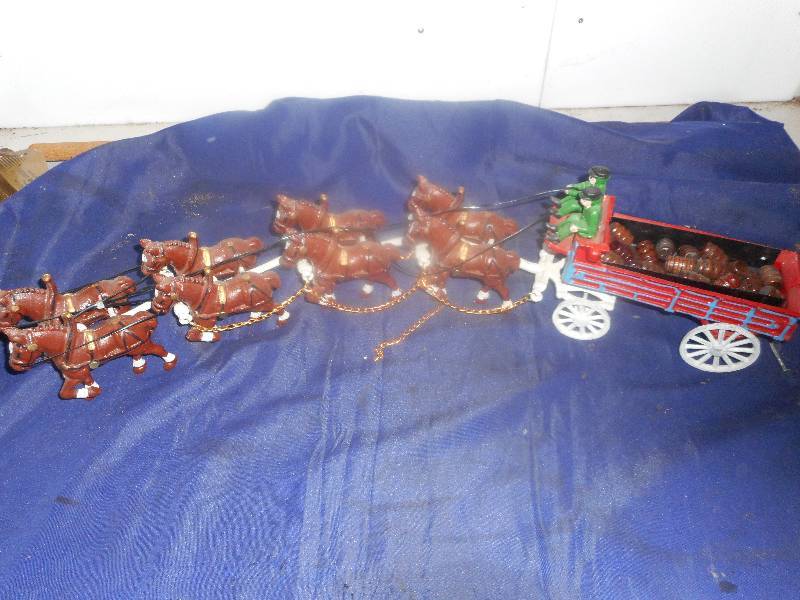 ANTIQUE CAST IRON BUDWEISER CLYDSDALE HORSES AND WAGON