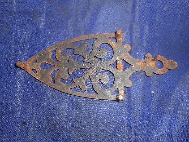 ANTIQUE CAST IRON TRIVET