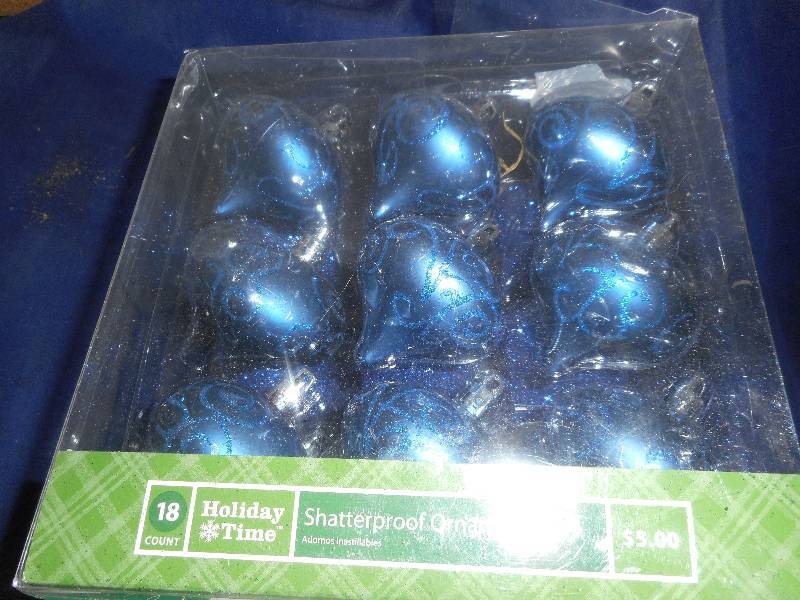 2 SETS VILLIAGE EXCESSARIES X MAS LIGHTS 1 NEW SET BULBS
