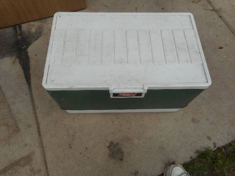 FULL SIZE COLEMAN COOLER