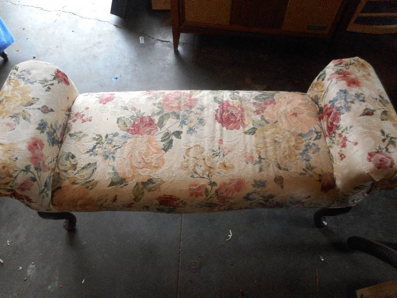 BEAUTIFUL PADDED BENCH SEAT