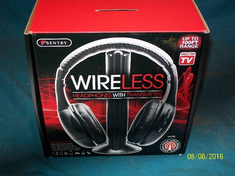 Sentry Wireless Headphones with Transmitter Model HW701. Rare