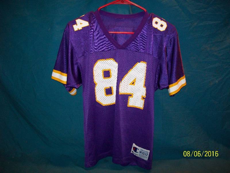 lot 13 image: Viking #84 Moss Medium 10-12 Champion Viking Jersey